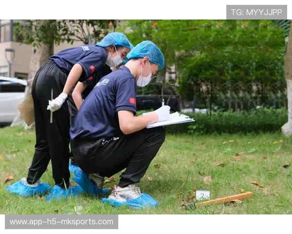 中国足球青少年运动员教育与训练两难平衡对策，中国足协青少年训练大纲(征求意见稿)