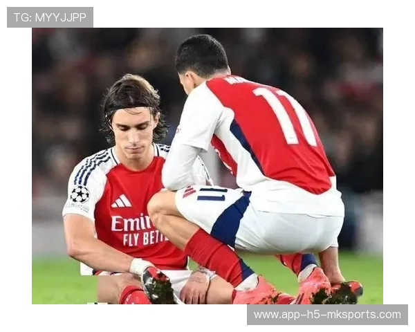 巴黎队中球员因伤缺阵，阵容深度面临考验，巴黎球队阵型