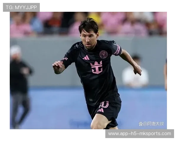 球员在友谊赛中表现出组织进攻能力获赞,球星友谊赛 球员在友谊赛中表现出组织进攻能力获赞,球星友谊赛