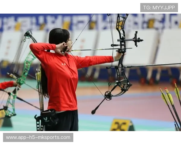 职业射箭手的稳健：他是如何通过呼吸控制屏蔽外界干扰的